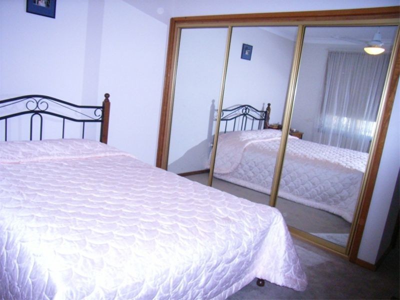 2/4 Harvard Close, Jesmond NSW 2299