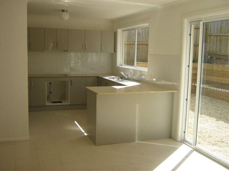 8 Anzac Avenue, Wyong NSW 2259