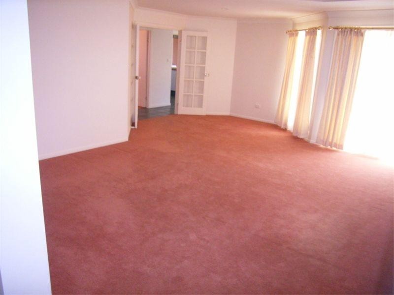 16 Sandalwood Drive, Fletcher NSW 2287