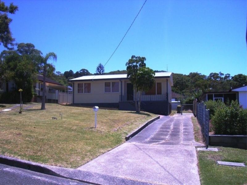 7 Poplar Place, Gateshead NSW 2290