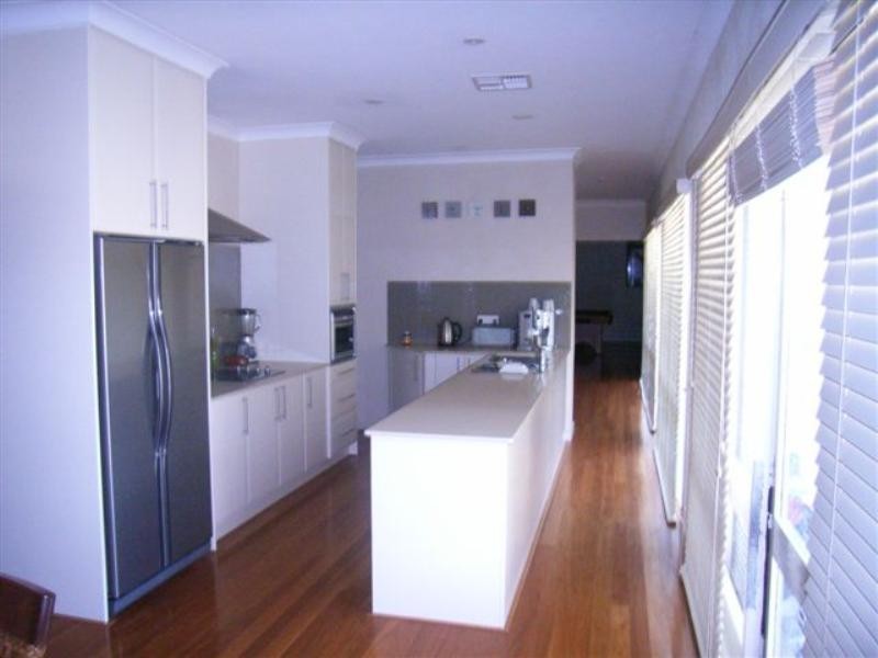 8 Mynah Close, Mount Hutton NSW 2290