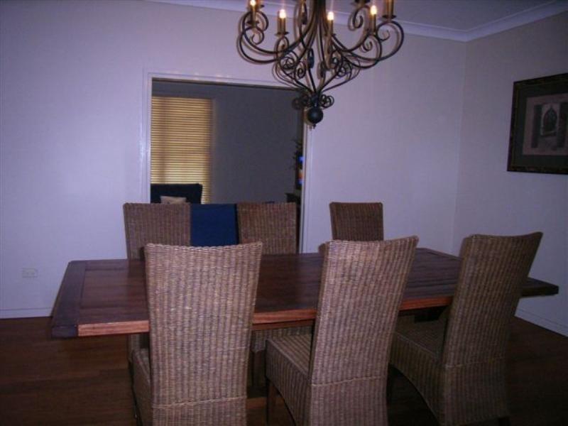 8 Mynah Close, Mount Hutton NSW 2290