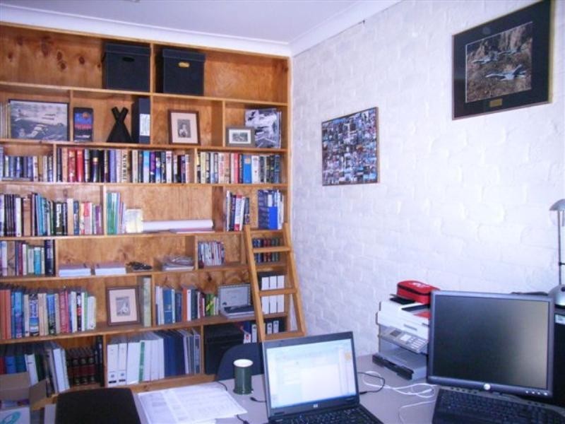 8 Mynah Close, Mount Hutton NSW 2290