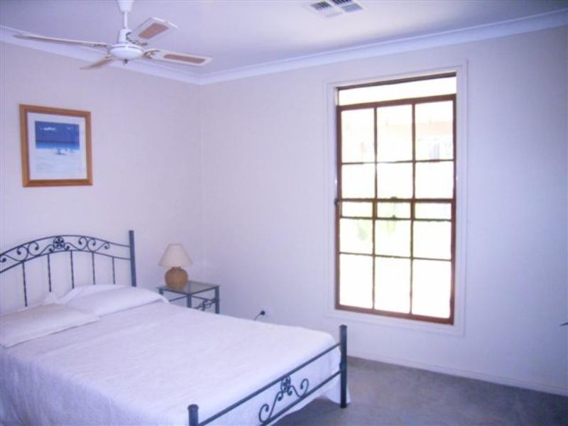 8 Mynah Close, Mount Hutton NSW 2290