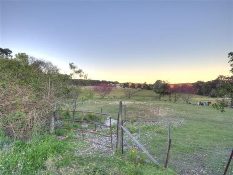 121 Fairfax Road, Warners Bay NSW 2282