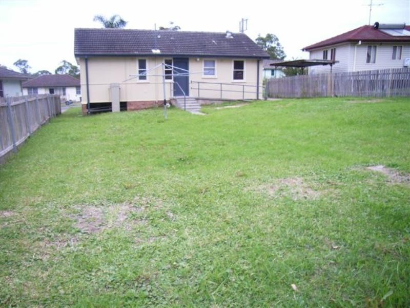 19 Redwood Crescent, Gateshead NSW 2290