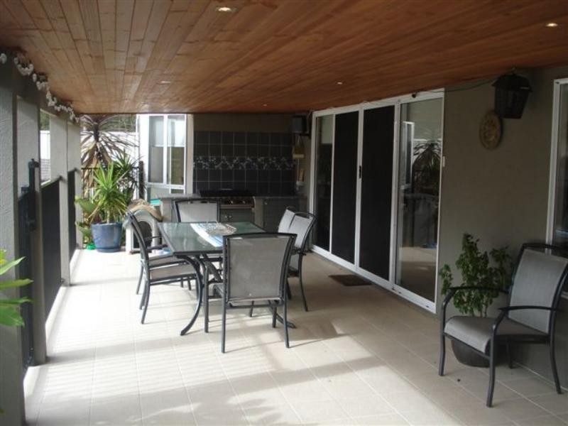 11 Laurina Cove, Valentine NSW 2280