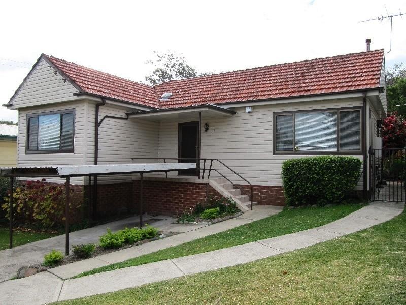 13 Heshbon Street, Gateshead NSW 2290