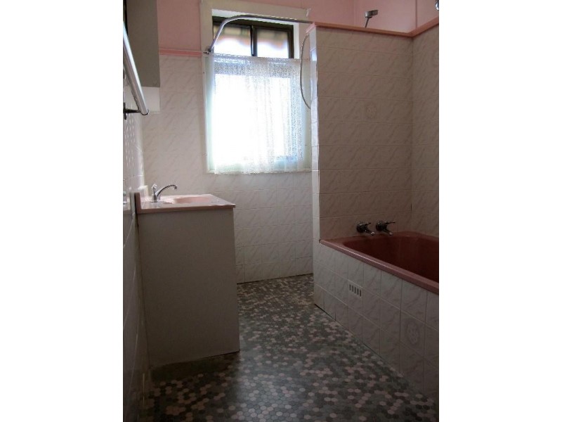 13 Heshbon Street, Gateshead NSW 2290