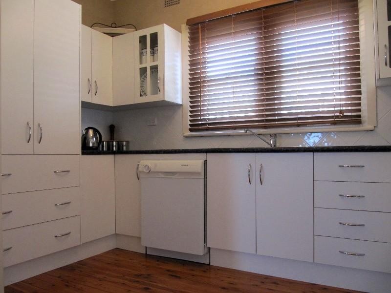 2 Redrose Avenue, Belmont NSW 2280