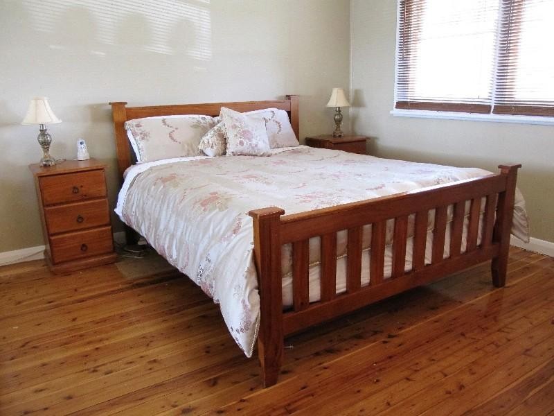 2 Redrose Avenue, Belmont NSW 2280