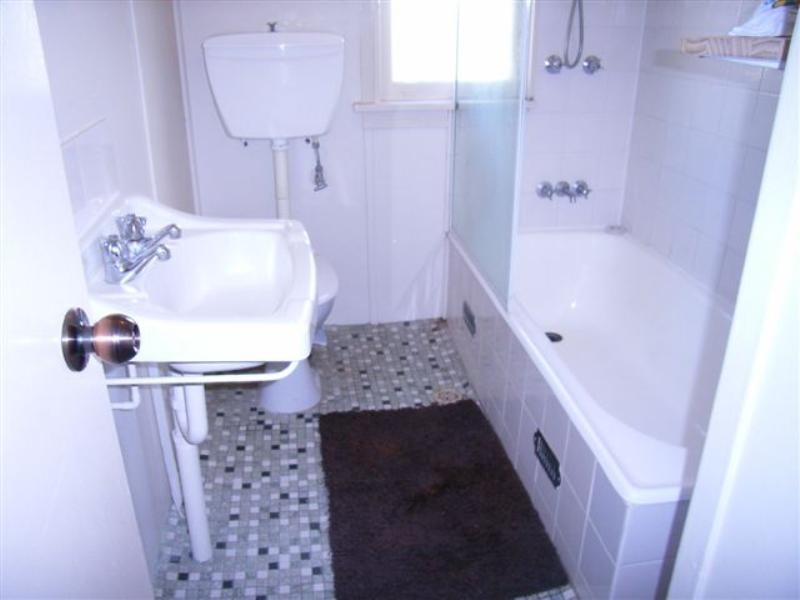 6 Pine Place, Gateshead NSW 2290