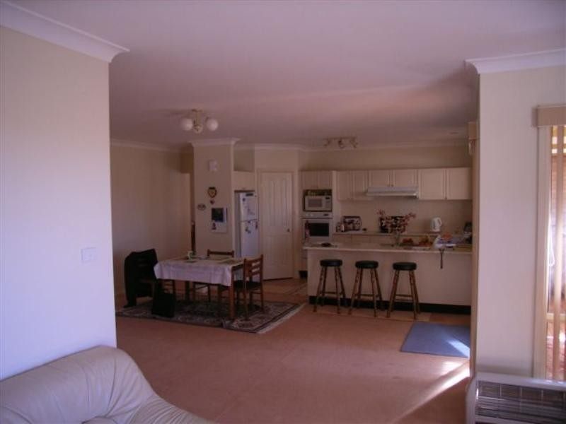 10 Pebble Beach Court, Belmont NSW 2280