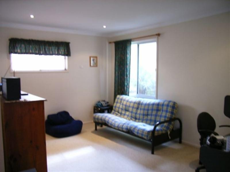 6 Fairview Avenue, Charlestown NSW 2290