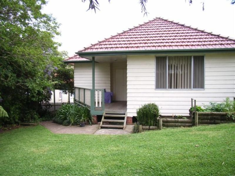 6 Fairview Avenue, Charlestown NSW 2290