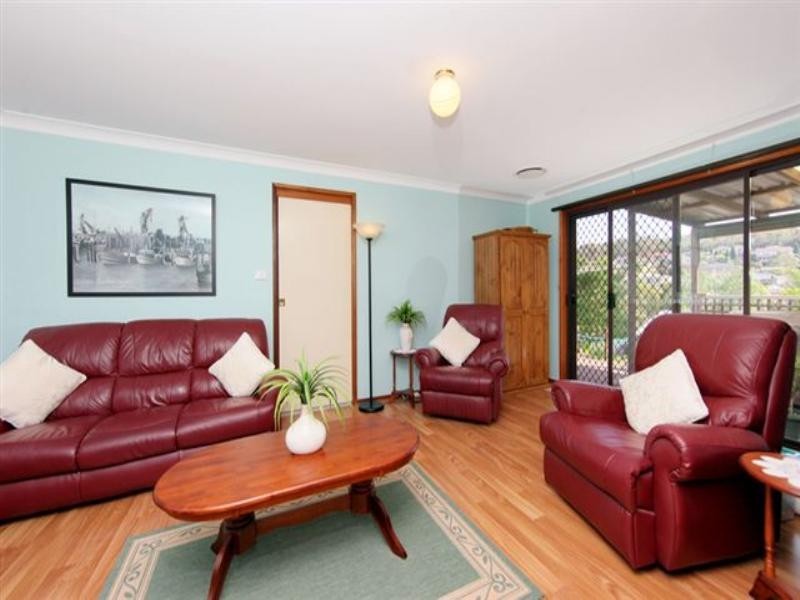 11 Buttermere Drive, Lakelands NSW 2282