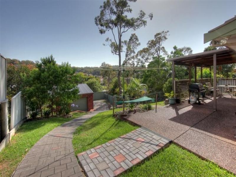 11 Buttermere Drive, Lakelands NSW 2282