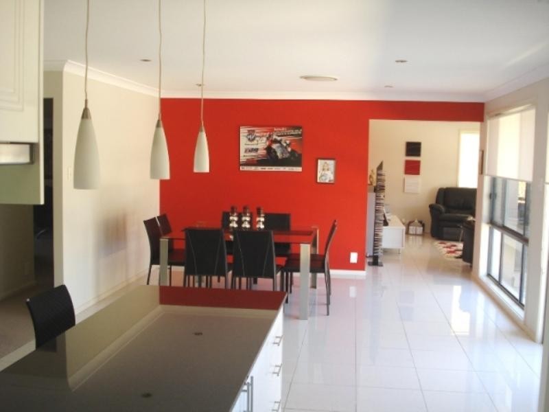 2 Kains Square, Cameron Park NSW 2285