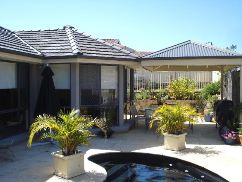 2 Kains Square, Cameron Park NSW 2285