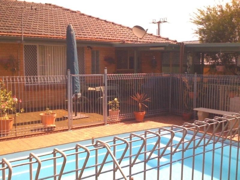 34 Glad Gunson Drive, Eleebana NSW 2282