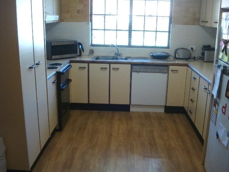 2/23 Ruston Avenue, Valentine NSW 2280