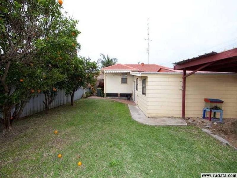 38 Heshbon Street, Gateshead NSW 2290