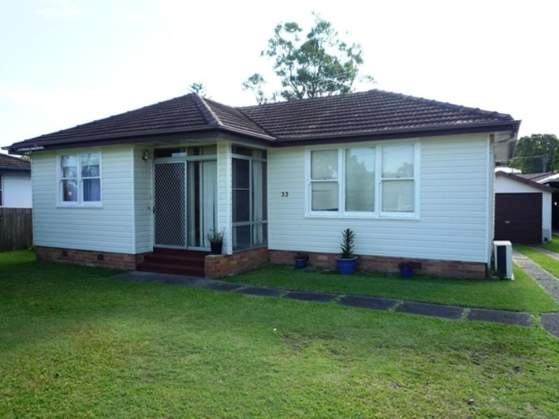 33 Hickory Road, Gateshead NSW 2290