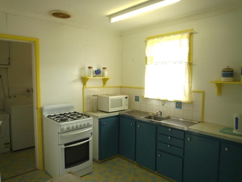 33 Hickory Road, Gateshead NSW 2290