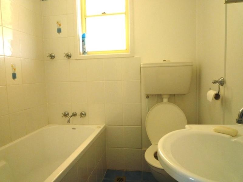 33 Hickory Road, Gateshead NSW 2290