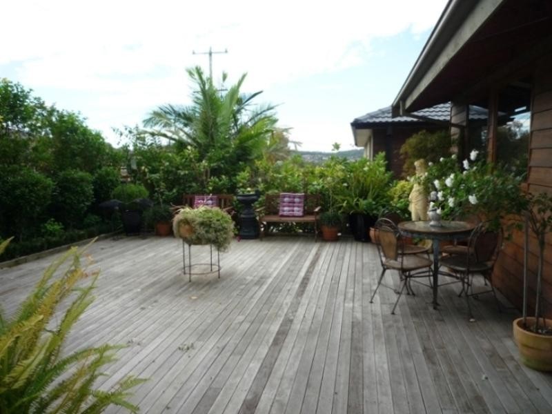 16 Thompson Road, Speers Point NSW 2284