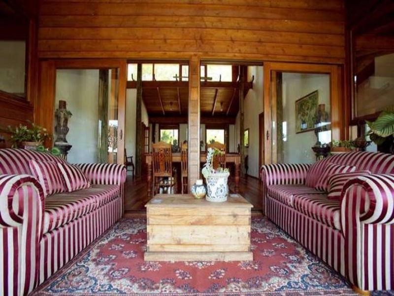 16 Thompson Road, Speers Point NSW 2284