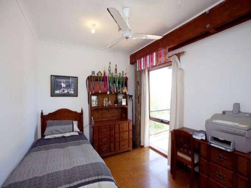 16 Thompson Road, Speers Point NSW 2284