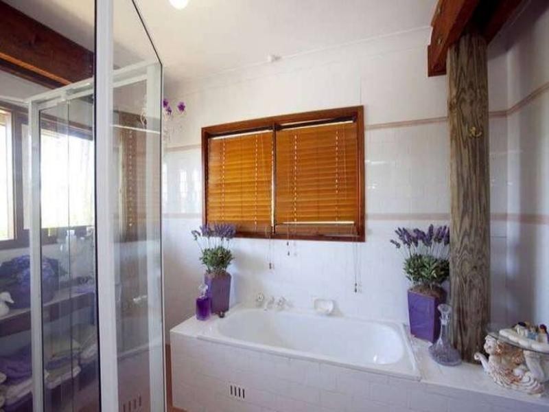 16 Thompson Road, Speers Point NSW 2284