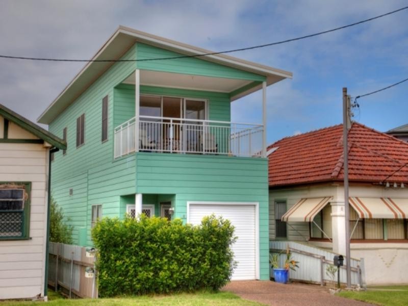 6 Punt Road, Stockton NSW 2295