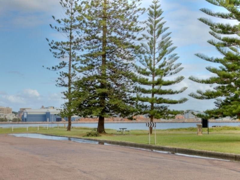 6 Punt Road, Stockton NSW 2295