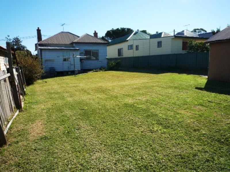 6 Edmund Street, Mayfield NSW 2304