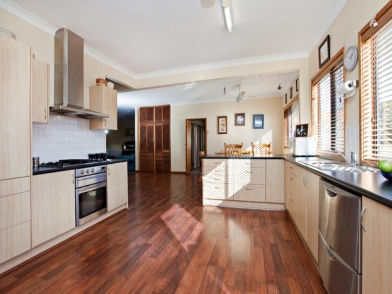 42 Violet Town Road, Tingira Heights NSW 2290