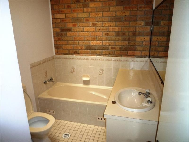 1/18 Buckingham Street, Valentine NSW 2280