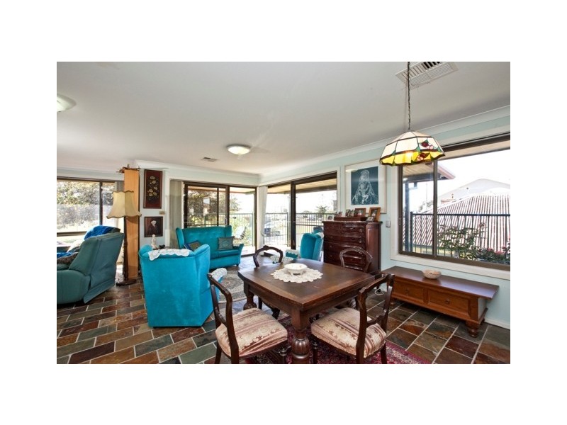 7 Clyde Street, Stockton NSW 2295