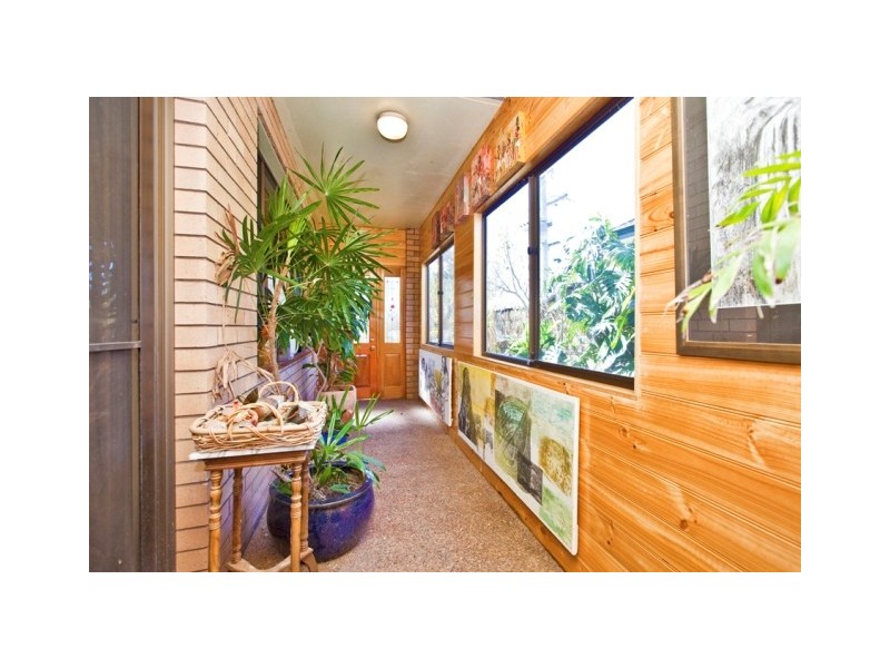 7 Clyde Street, Stockton NSW 2295