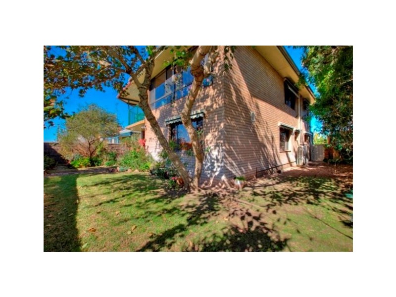 7 Clyde Street, Stockton NSW 2295