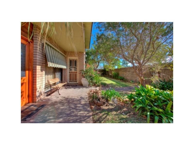 7 Clyde Street, Stockton NSW 2295