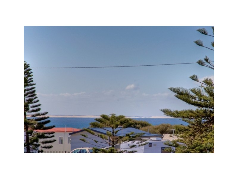 7 Clyde Street, Stockton NSW 2295