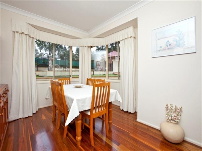 24 Seafarer Close, Belmont NSW 2280