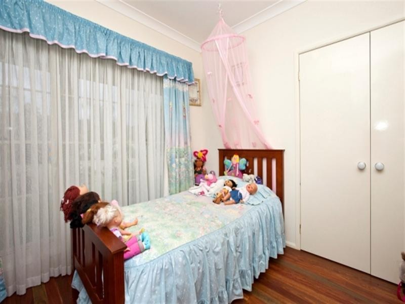 24 Seafarer Close, Belmont NSW 2280