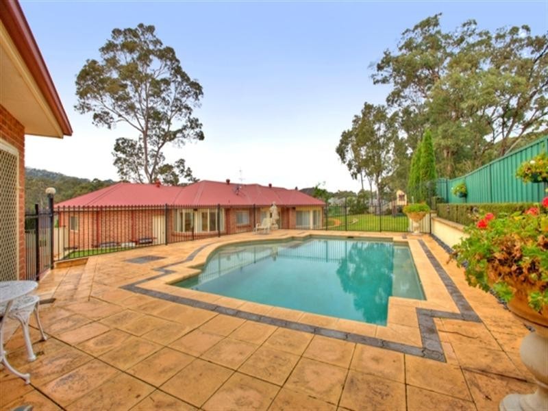 24 Seafarer Close, Belmont NSW 2280