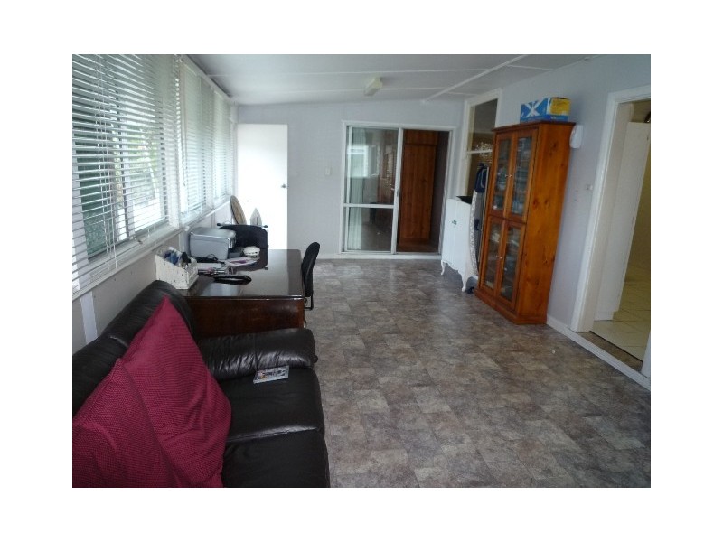 1 Inglis Street, Kotara South NSW 2289