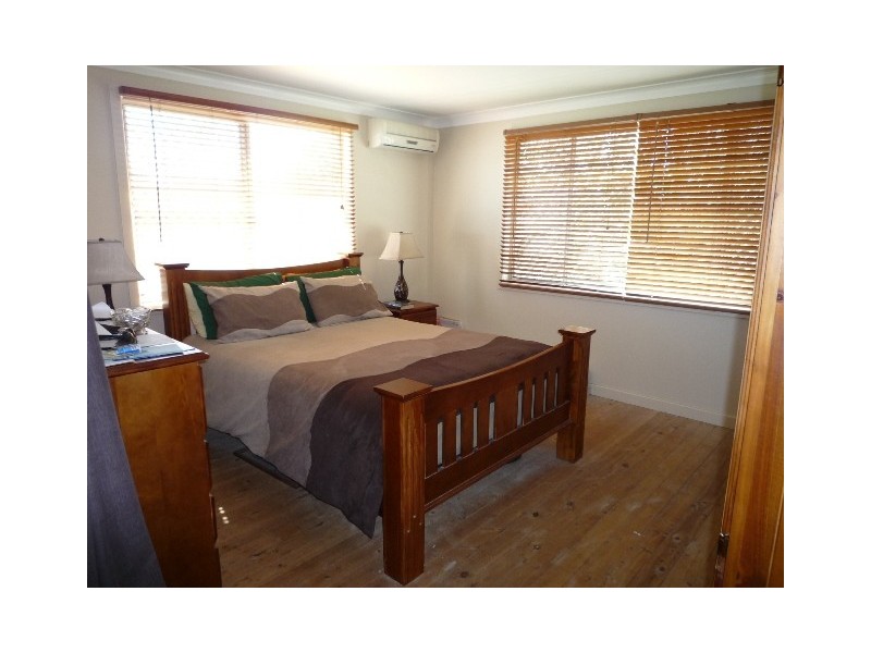 1 Inglis Street, Kotara South NSW 2289