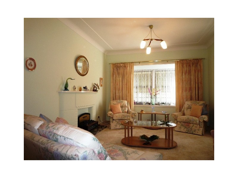 13 Ada Street, Mount Hutton NSW 2290