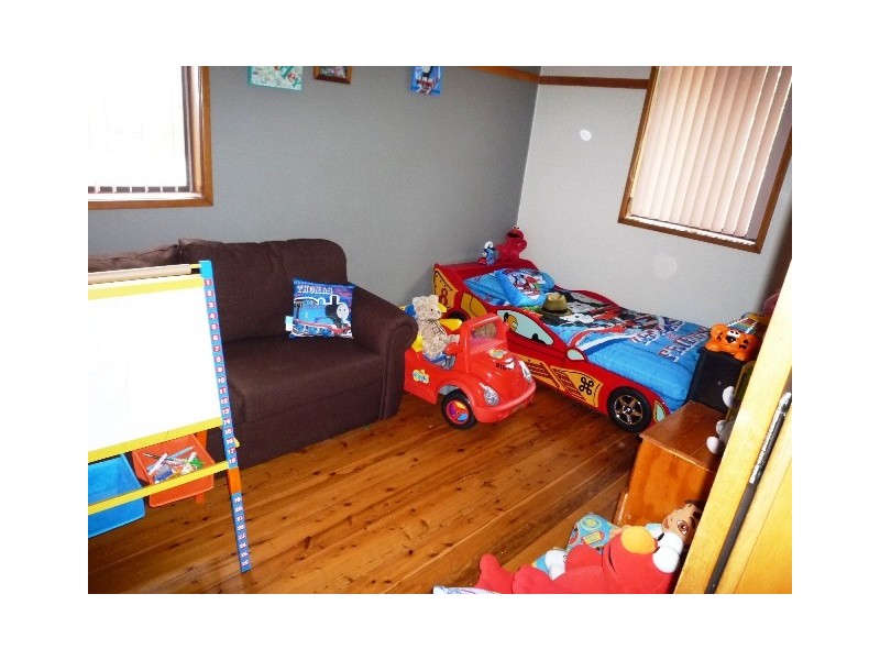 7 Lois Crescent, Cardiff NSW 2285